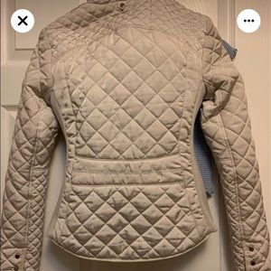 I’m looking for this beautiful jacket in L or M